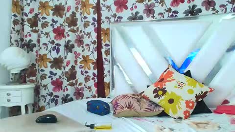 Snapshot of bellabelluci chatting on 11/29/25, 09:07 BELLA online show from 11/29/25, 09:07