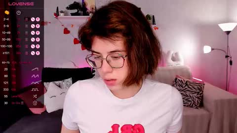 hello guys im Bella online show from 11/29/25, 02:36