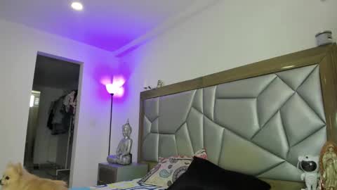 Snapshot of bellacarolainnn chatting on 02/27/25, 08:42 carolain vinasco online show from 02/27/25, 08:42