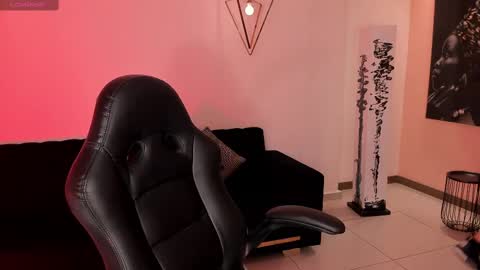  Bella C  online show from 10/04/25, 12:36