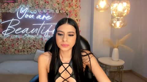 Bella online show from 12/14/25, 03:12