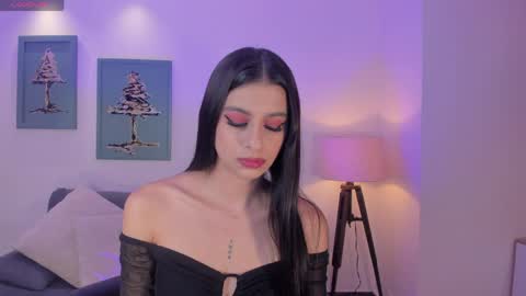 Bella online show from 05/05/26, 04:20