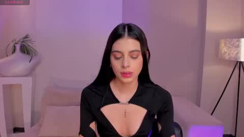 Snapshot of bellaconnor_ chatting on 07/02/26, 04:18 Bella online show from 07/02/26, 04:18