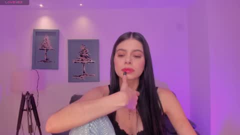 Snapshot of bellaconnor_ chatting on 07/07/26, 04:48 Bella online show from 07/07/26, 04:48