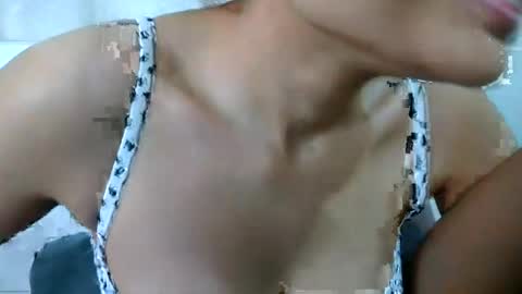 bellacrystall online show from 07/25/26, 02:03