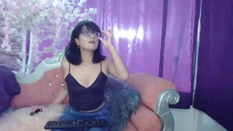 Anabella online show from 09/09/25, 10:09