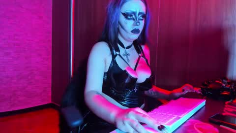 belladona_trix online show from 01/05/26, 05:49