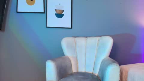 Bella online show from 09/18/25, 12:07