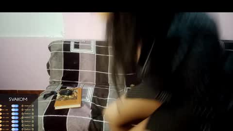 Snapshot of bellah_rose_squirt chatting on 11/15/25, 07:43 Bella online show from 11/15/25, 07:43