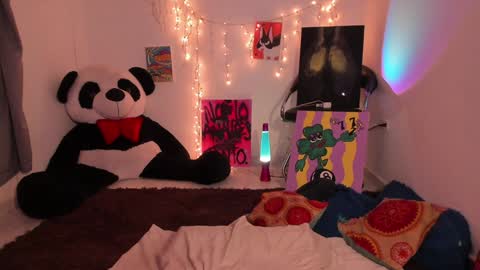 Bella online show from 12/22/24, 05:21