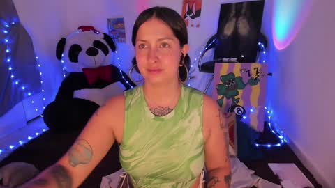 Bella online show from 01/18/25, 02:58