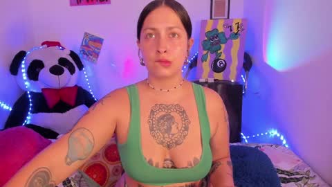 Bella online show from 01/28/25, 05:03