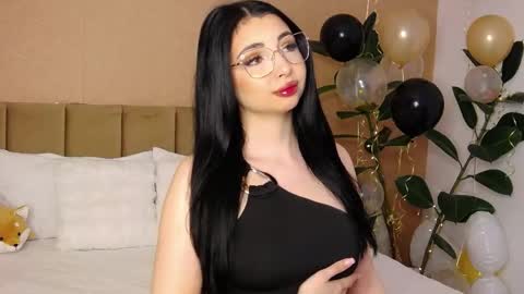 Snapshot of bellahere chatting on 04/27/26, 06:33 Diana online show from 04/27/26, 06:33