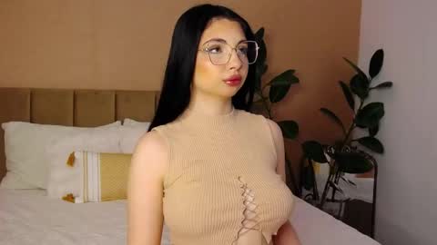 Snapshot of bellahere chatting on 06/03/26, 06:49 Diana online show from 06/03/26, 06:49