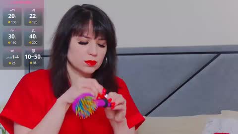 Snapshot of bellahillss chatting on 02/14/25, 08:10 BellaHillss online show from 02/14/25, 08:10