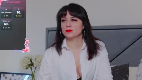 Snapshot of bellahillss chatting on 03/04/25, 08:02 BellaHillss online show from 03/04/25, 08:02