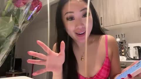 bellajuniormint online show from 12/17/25, 03:12