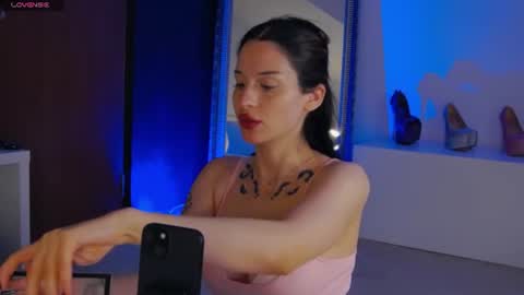 Snapshot of bellakarmma chatting on 07/28/26, 10:32 Bella online show from 07/28/26, 10:32