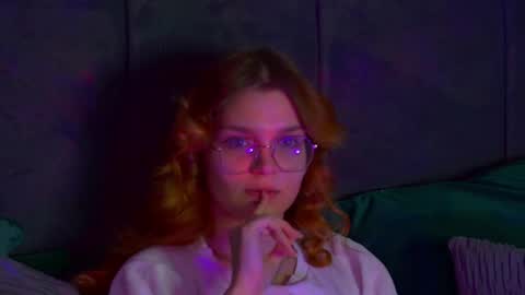 BellaMarebelle online show from 10/10/25, 04:33