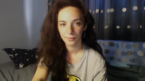 bellaqueen0701 online show from 02/07/25, 07:50