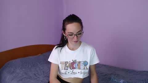 bellaqueen0701 online show from 02/25/25, 08:47