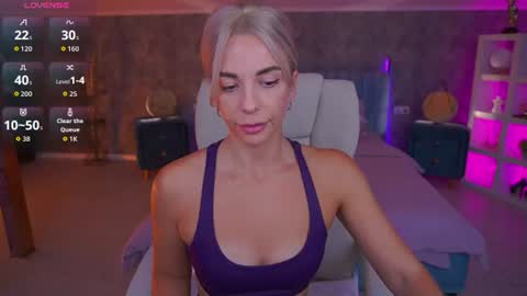Bella online show from 07/23/26, 01:42