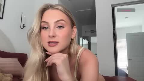 Isabella Ryder online show from 03/17/26, 08:45