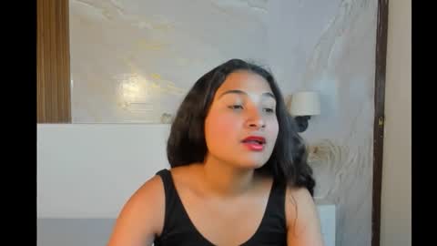 Snapshot of bellasky4 chatting on 09/17/25, 03:35 Bella online show from 09/17/25, 03:35