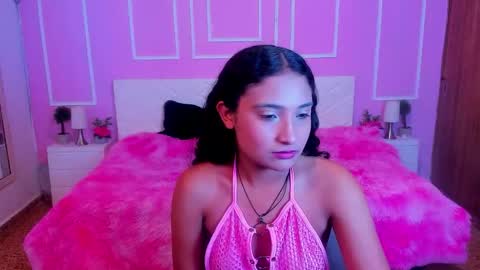 Snapshot of bellasky4 chatting on 11/06/25, 12:06 Bella online show from 11/06/25, 12:06