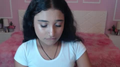 Snapshot of bellasky4 chatting on 11/22/25, 12:26 Bella online show from 11/22/25, 12:26