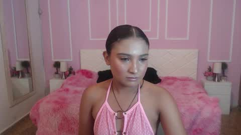 Snapshot of bellasky4 chatting on 11/27/25, 12:18 Bella online show from 11/27/25, 12:18