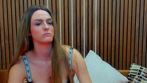 Snapshot of bellaskyex chatting on 10/18/25, 11:00 BellaSkyex online show from 10/18/25, 11:00