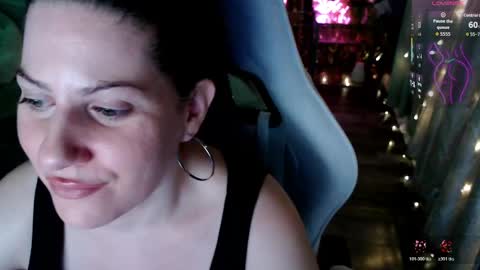 Snapshot of bellastar84 chatting on 04/20/26, 07:11 Starr40 online show from 04/20/26, 07:11