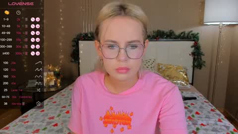 Bella online show from 12/18/24, 01:05