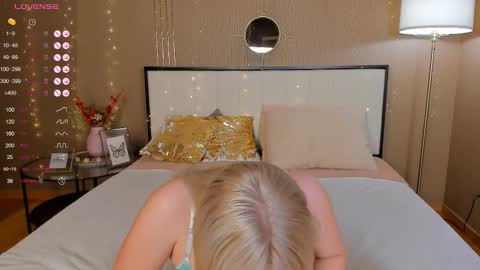 Bella online show from 11/24/25, 12:43