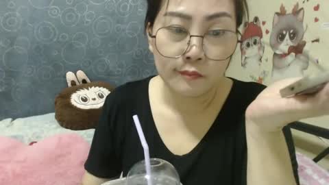 Bella online show from 12/30/24, 02:51