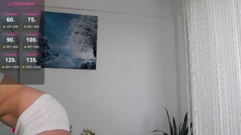 Snapshot of belle_blondy chatting on 06/09/26, 10:16 belle_blondy online show from 06/09/26, 10:16