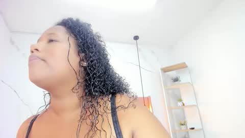 belle online show from 10/10/25, 09:58