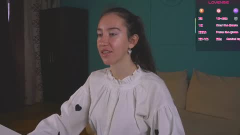 Bella online show from 06/14/26, 11:01