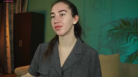 Bella online show from 06/21/26, 10:29