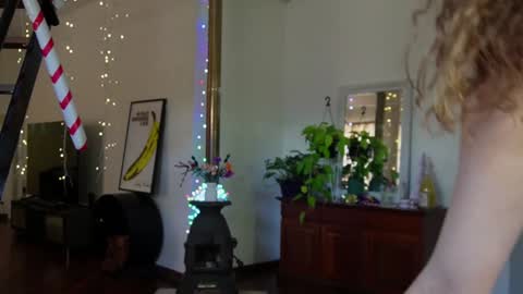 BELLE   online show from 12/21/24, 04:09