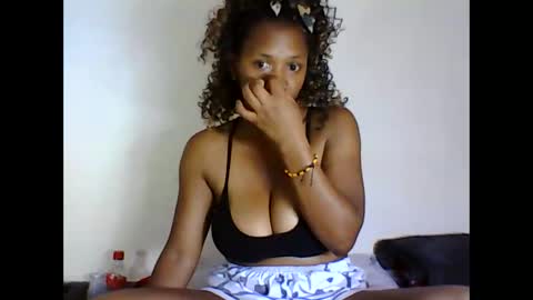 Snapshot of bellewivy chatting on 10/11/25, 08:13 bellewivy online show from 10/11/25, 08:13