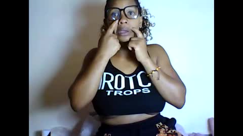 Snapshot of bellewivy chatting on 10/14/25, 07:42 bellewivy online show from 10/14/25, 07:42