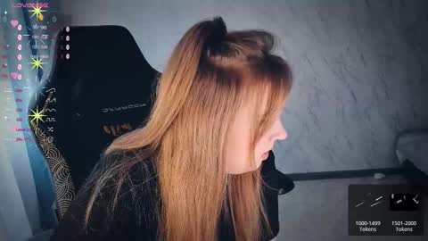 Snapshot of bellezza_ chatting on 10/05/25, 10:13 Your Annabelle Wolf online show from 10/05/25, 10:13