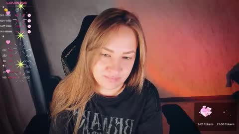 Snapshot of bellezza_ chatting on 10/15/25, 03:23 Your Annabelle Wolf online show from 10/15/25, 03:23