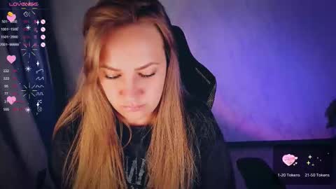 Snapshot of bellezza_ chatting on 10/16/25, 10:55 Your Annabelle Wolf online show from 10/16/25, 10:55