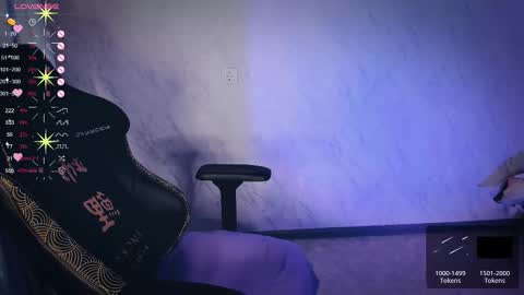 Snapshot of bellezza_ chatting on 10/31/25, 07:26 Your Annabelle Wolf online show from 10/31/25, 07:26