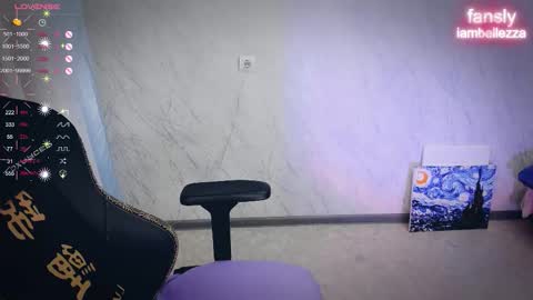 Your Annabelle Wolf  online show from 11/16/25, 06:02