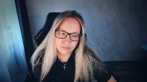 Your Annabelle Wolf  online show from 06/11/26, 05:00