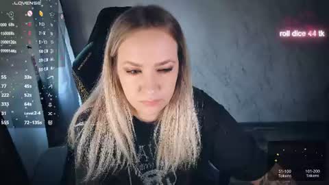 Your Annabelle Wolf  online show from 07/28/26, 04:39